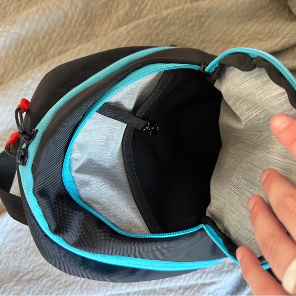 Sherpani Vespa Mini Backpack - Picture 5 of 6